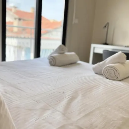 Centre 2-bedroom, Old Town, アパート ニコシア